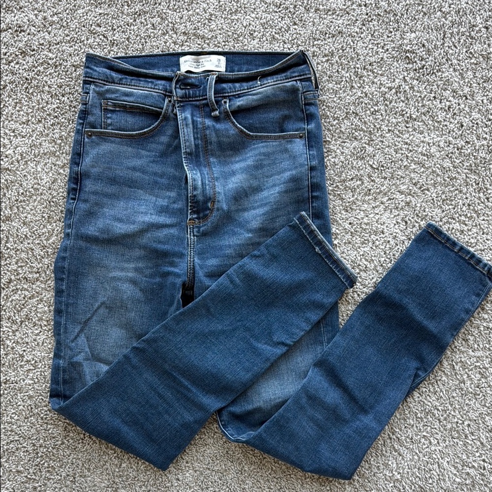 Abercrombie & Fitch Ultra High Rise Jeans